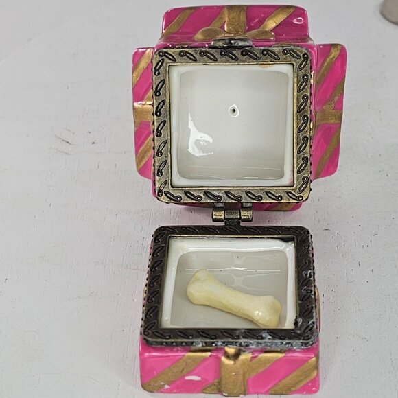 Vintage Yorkshire Terrier In Gift Trinket Box Ceramic With Bone Trinket Yorkie - Picture 9 of 10